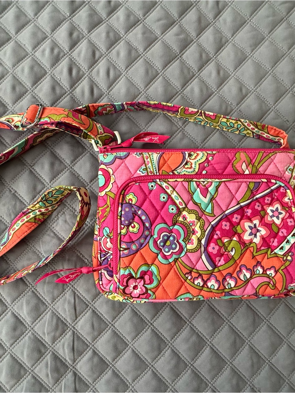 NWOT Vera Bradley Hot Pink Quilted Paisley Crossbody Bag